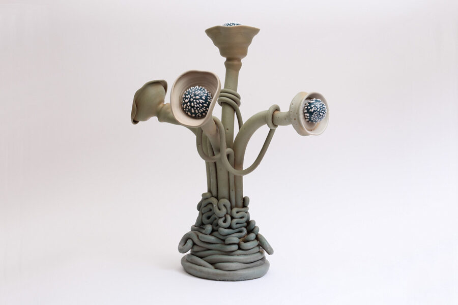 Photo : Mathilde Sauce, 2024. Série Enluminés. Grès émaillé