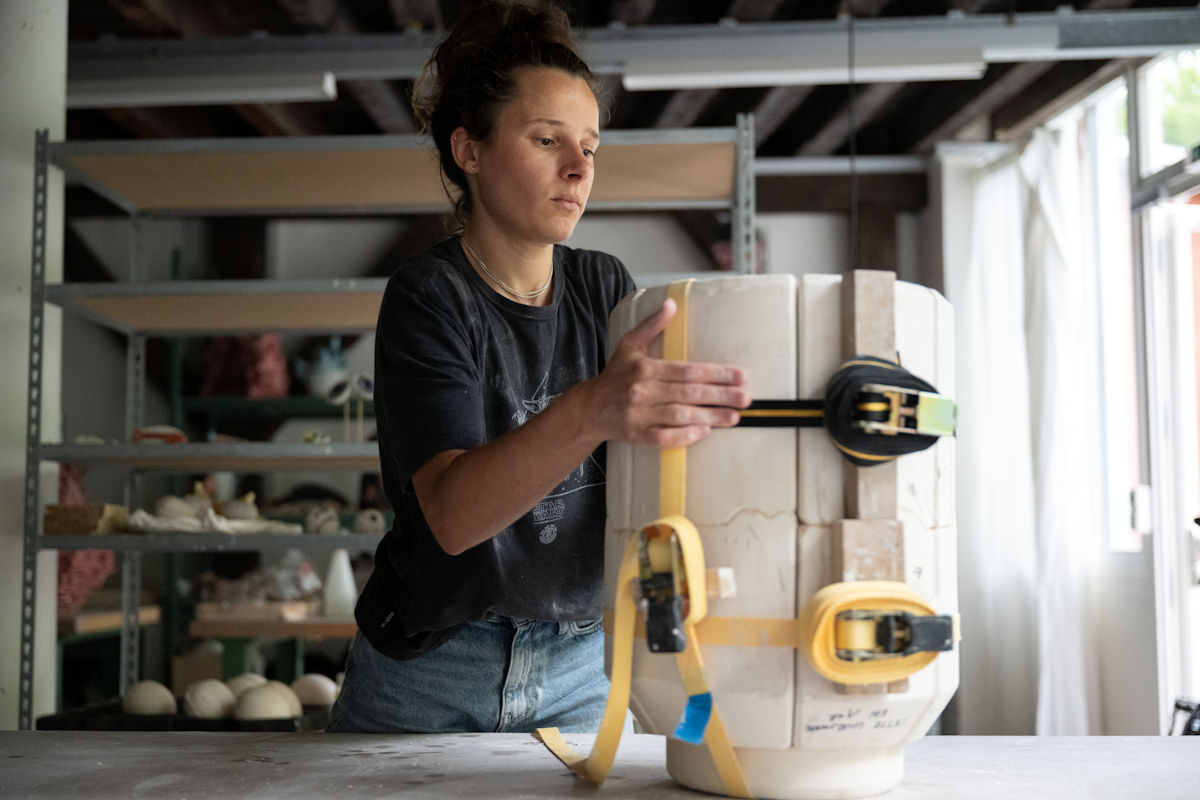 Photo : Camille Reidt en résidence à la Fondation Bruckner, 2025 ©Fondation Bruckner