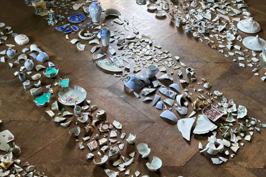 Photo : Broken Collection